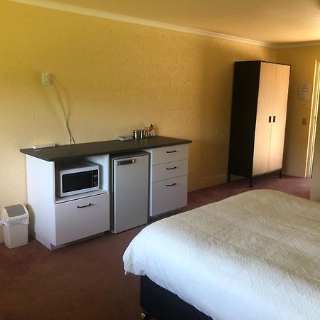 Colonial Inn Guest Rooms Yackandandah Bagian luar foto