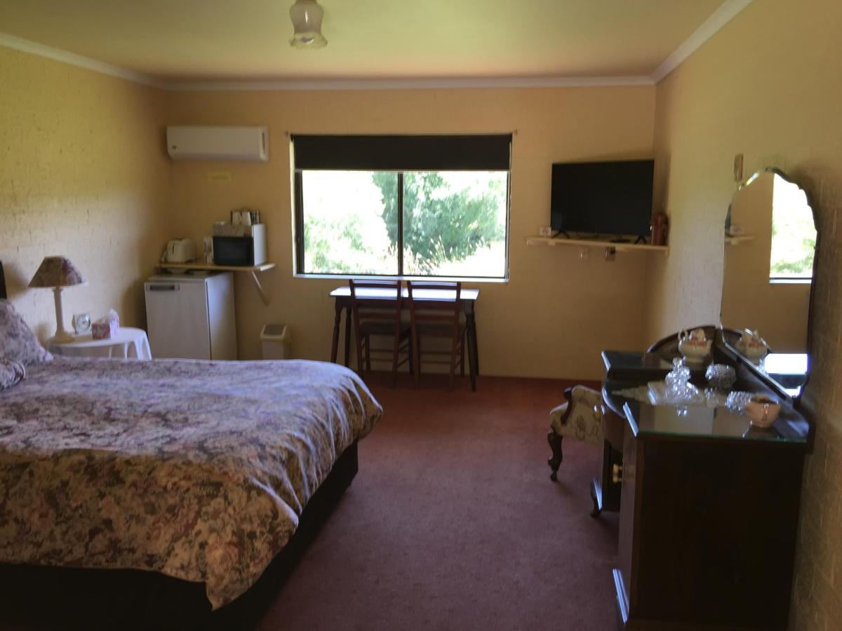 Colonial Inn Guest Rooms Yackandandah Bagian luar foto