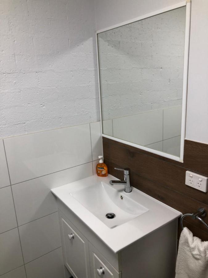 Colonial Inn Guest Rooms Yackandandah Bagian luar foto
