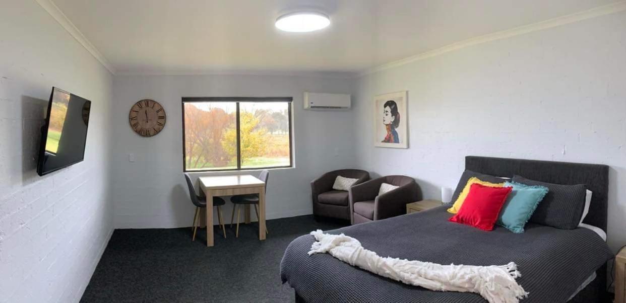 Colonial Inn Guest Rooms Yackandandah Bagian luar foto