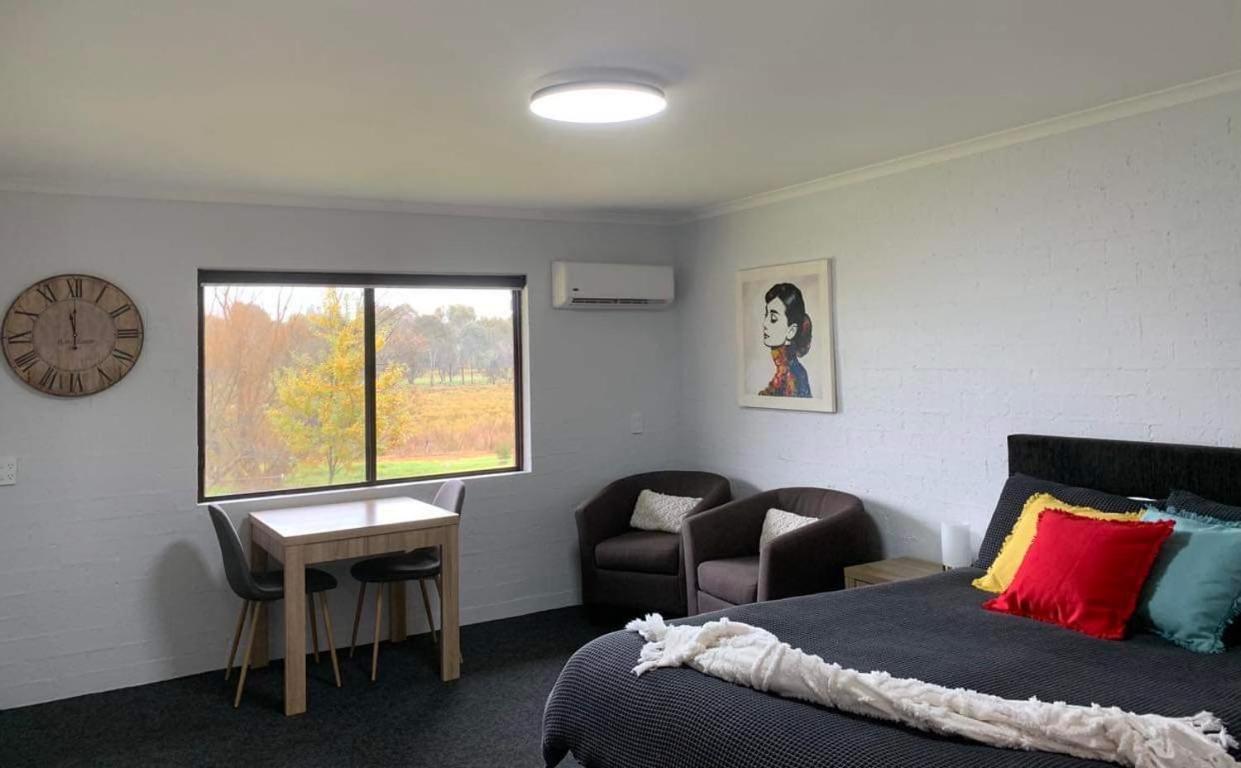 Colonial Inn Guest Rooms Yackandandah Bagian luar foto