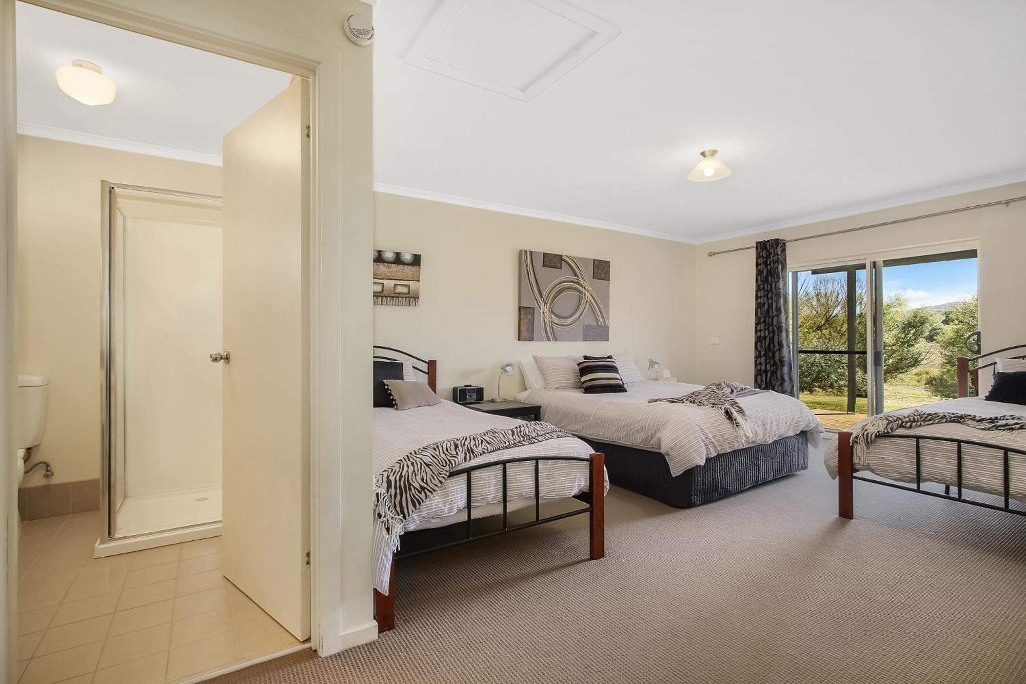 Colonial Inn Guest Rooms Yackandandah Bagian luar foto