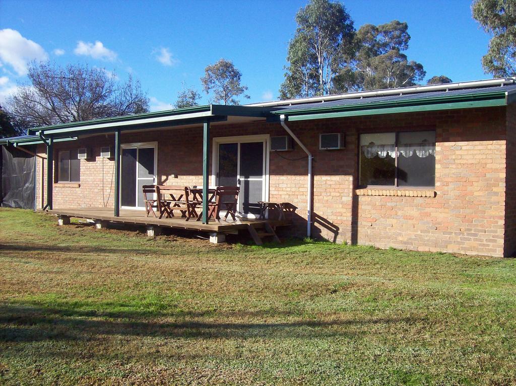 Colonial Inn Guest Rooms Yackandandah Bagian luar foto